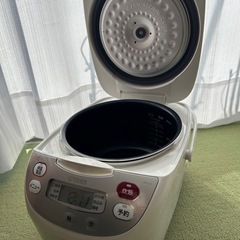 新品未使用！5.5合炊きTIGERマイコンジャー炊飯器＜炊きたて＞ JBH-G102の画像