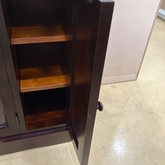 【軽トラック貸出サービス有】北海道民芸家具　サイドボード　４枚扉　ブラウンの画像