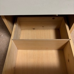 用途色々！伸縮する木製引き出し棚の画像