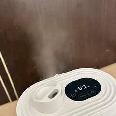 加湿器　イルミネーション付き　手入れ簡単の画像