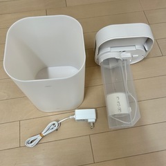 加湿器　イルミネーション付き　手入れ簡単の画像
