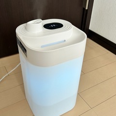 加湿器　イルミネーション付き　手入れ簡単の画像