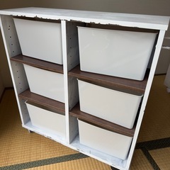 アンティーク風引き出し収納の画像