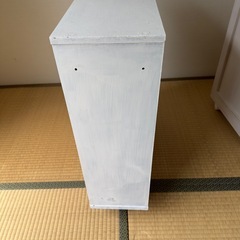 アンティーク風引き出し収納の画像