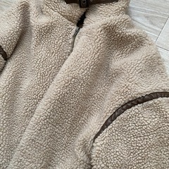 ボアジャンパーベージュの画像