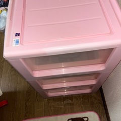 ハローキティチェストの画像