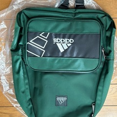 adidasリュック