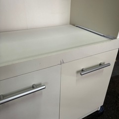 食器棚 カップボードの画像