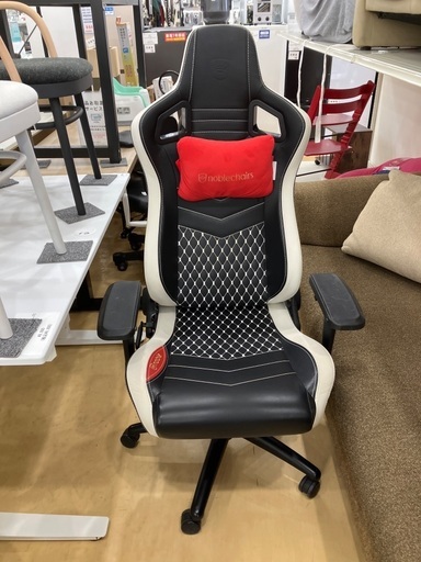 【軽トラック貸出サービス有】ゲーミングチェア　NOBLECHAIRS ホワイト×ブラック