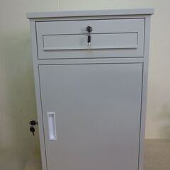 ※取引中/売約済***********　未使用/新品　訳あり特価　 宅配ボックス 完成品 ポスト一体型 大容量 96L 鍵付き 置き配 盗難防止 組立不要 防水 屋外 の画像