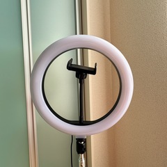 リングライト　スマホスタンドあり　の画像