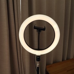 リングライト　スマホスタンドあり　の画像