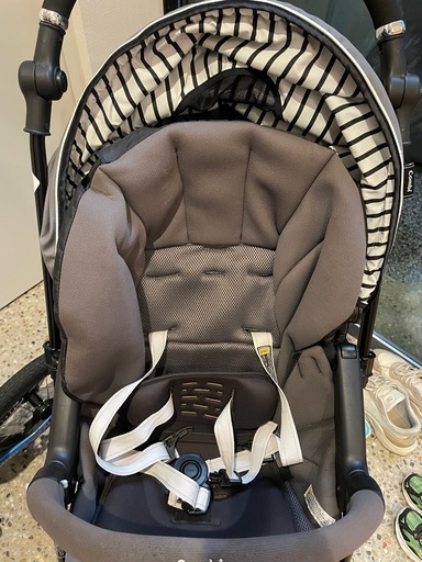 combi ベビーカー　スゴカル4キャス cowpact