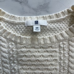 ユニクロ　子供服　セーター100サイズの画像