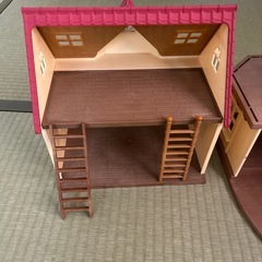 シルバニアファミリー☆お家のみ
の画像