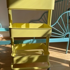 キャスター付きワゴンの画像