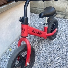 BIANQI 赤　ストライダー風の画像