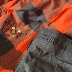 Burton white  collection スノボ　ウェア　３点セット　上下の画像