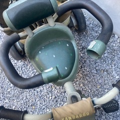 kangaroo 三輪車　緑
の画像