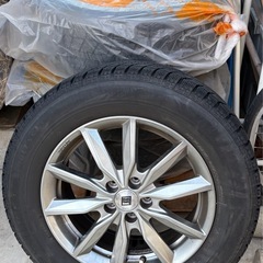 スタッドレスタイヤ　ホイール付き　4本　中古の画像