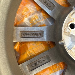 スタッドレスタイヤ　ホイール付き　4本　中古の画像