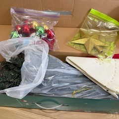 クリスマスツリー　150cm　セット　ニトリの画像