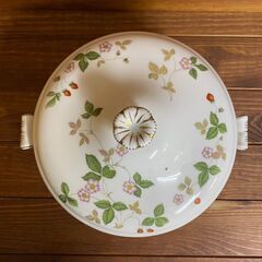 【愛品倶楽部柏店】ウェッジウッド　ワイルドストロベリー　スープチューリン　黒壺の画像