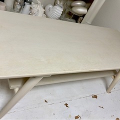 ソファテーブルの画像