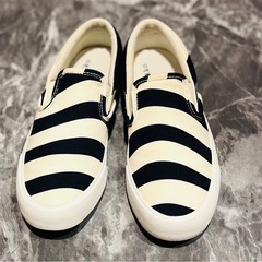 美品　UNIQLO marimekko スリッポン ボーダー柄 ホワイト ネイビー　ユニクロ　ユニセックス　メンズ　レディースの画像