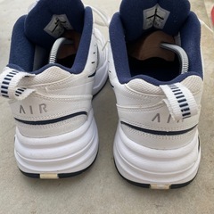 NIKE ナイキ　モナークmonarch 27.0の画像