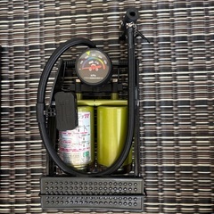 足踏み式空気入れの画像