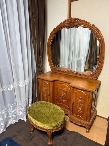 アンティーク　ドレッサー　イスセット