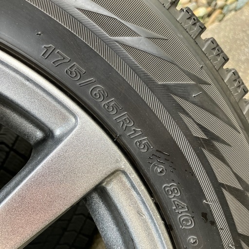 15インチ⭐︎ブリザックVRX2⭐︎スタッドレス4本