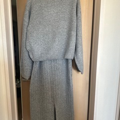新品✨M✨ニットトップス✖️スカート✨の画像
