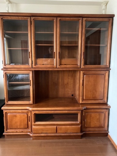 キャビネット（TVボード、ショーケース）　売ります