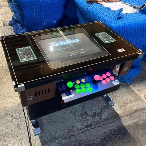 動作品 卓上ゲーム機 アーケードゲーム機 レストアハーフ筐体 インベーダー ストリートファイター KOF ぷよぷよ など1420種類搭載 2016年製