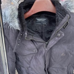 大量仕入れ！大須で人気の無料服！毎日200人くらいが見に来てますの画像