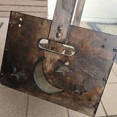 カントリー調 木製ボックス 取っ手付き   の画像