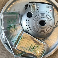 飾り物 レトロカメラ「チェキ」の画像