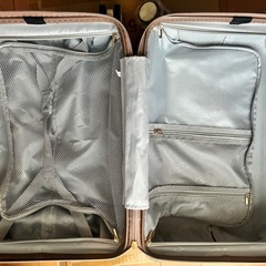 スーツケース(機内持ち込み可)の画像