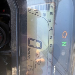 ホンダ GROM 赤色 トップケース付きの画像