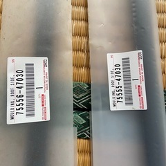 30プリウス　ルーフモール　ウェザーストリップの画像