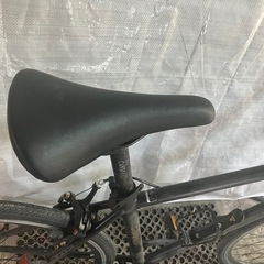 【クロスバイク 6段変速 700×28C 前後タイヤ、サドル、前ブレーキシュー新品交換済】すぐお乗り頂けます！一部地域送料無料！防犯登録別途600円（必須）の画像