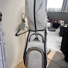 ゴルフバッグ adidas
の画像