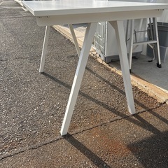 IKEA トロッテン　デスク　の画像