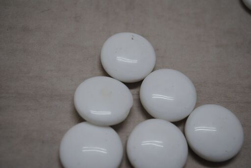 1755] 囲碁 碁石 白黒 各132個 セット 厚さ約4mm 昭和 レトロ (アント