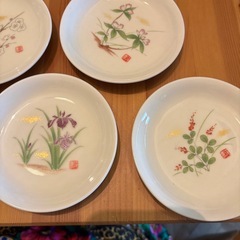 花柄絵皿の画像