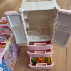 リカちゃん　こおりコロコロれいぞうこ　冷蔵庫の画像