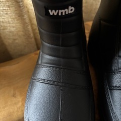 ワークマンブーツM黒の画像