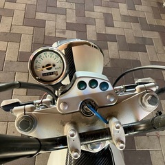 SUZUKI バンバン200 NH41A スカチューン 社外マフラー　社外ハンドル　タックロールシート新品　ブレーキパッド新品　LEDテールライトの画像